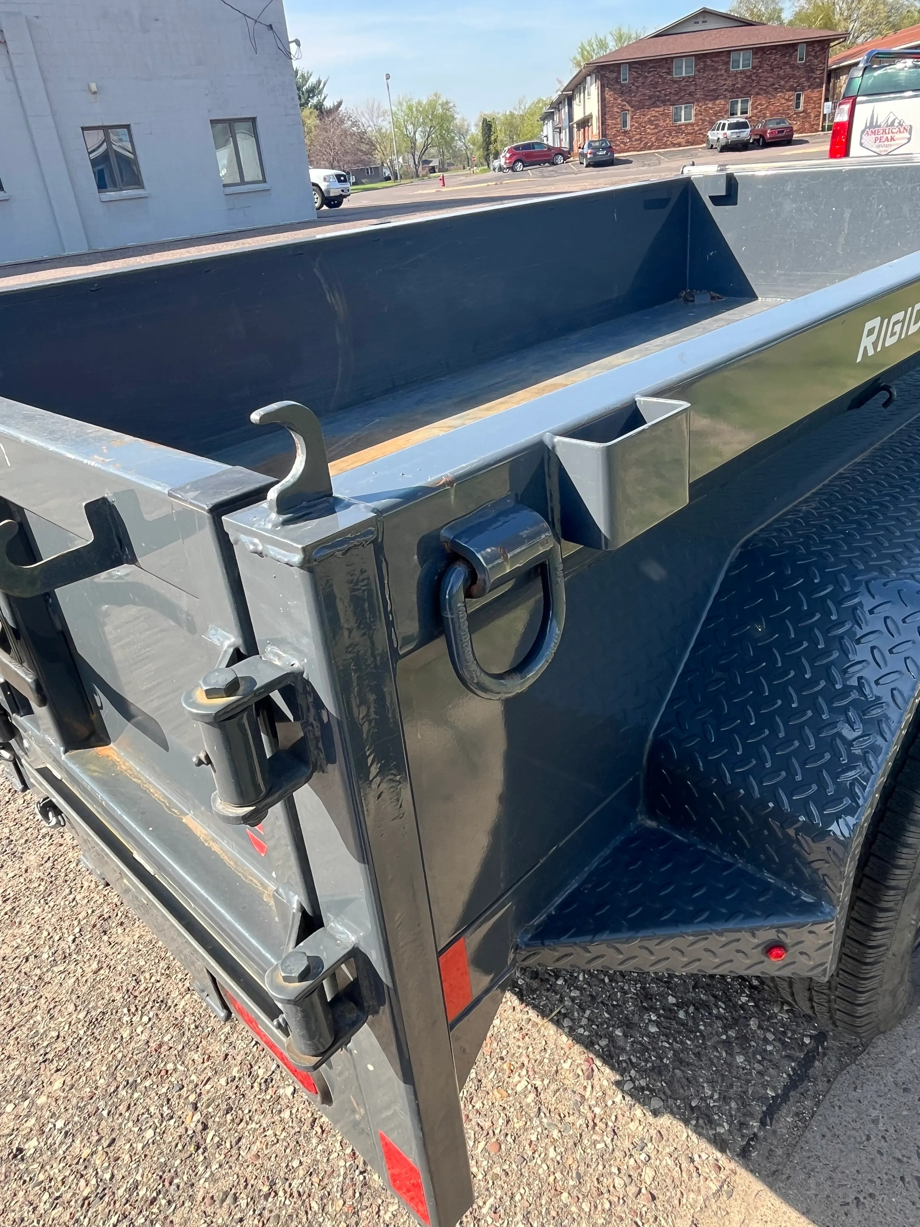 10' Dump Trailer rental photo 5 - Eau Claire WI trailer rental