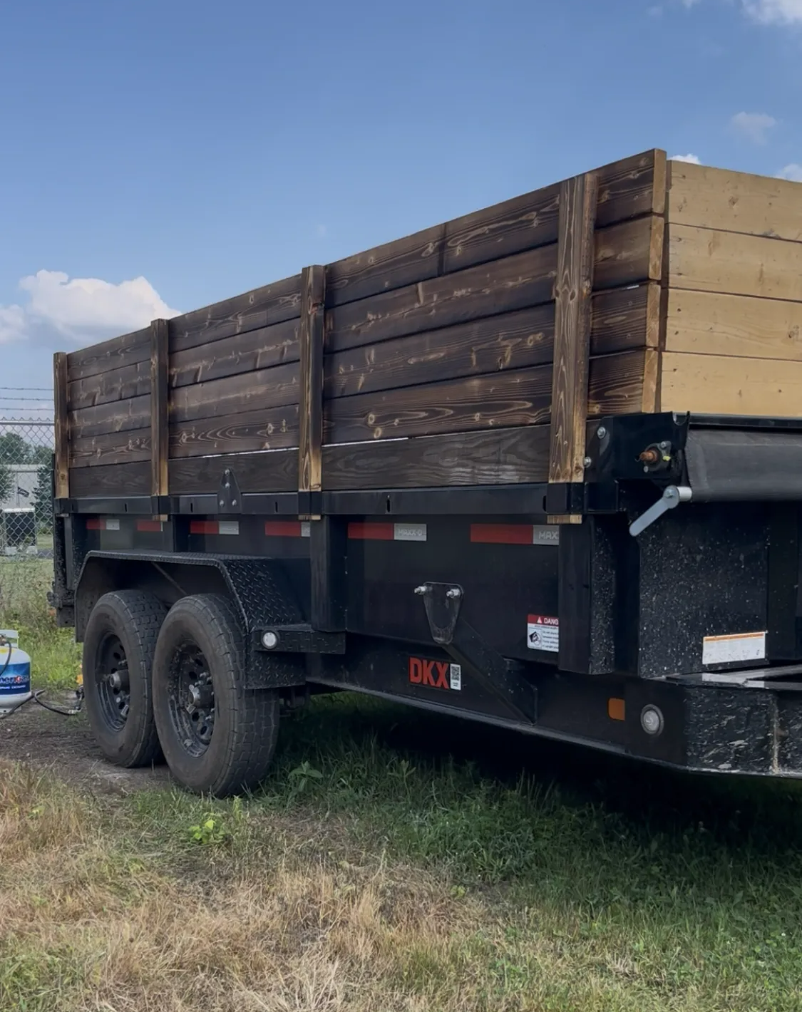 14' Dump Trailer 4' Sides rental photo 6 - Eau Claire WI trailer rental