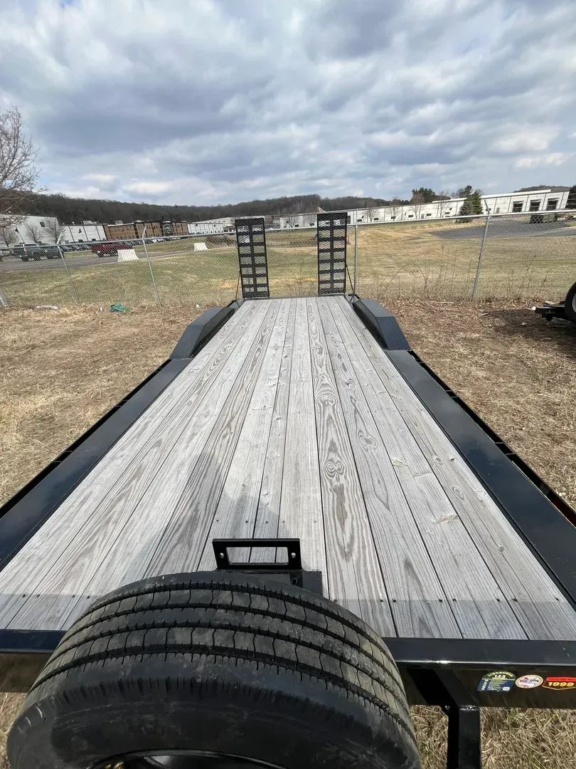 22' Equipment Trailer w/ Drive Over Fenders rental photo 4 - Eau Claire WI trailer rental