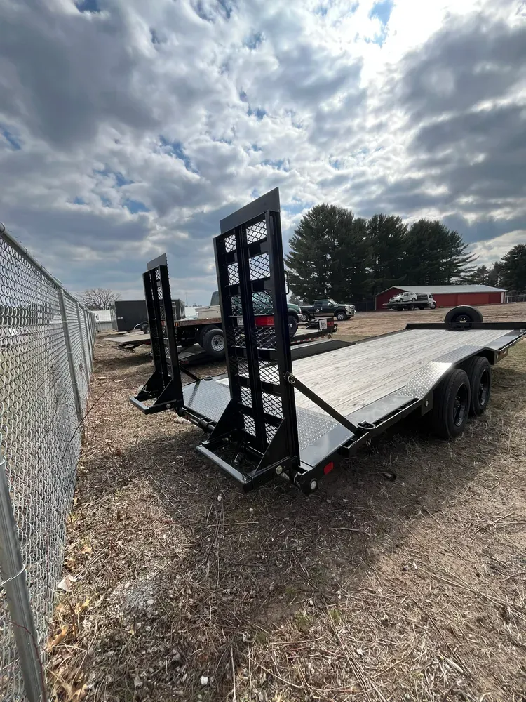 22' Equipment Trailer w/ Drive Over Fenders rental photo 3 - Eau Claire WI trailer rental