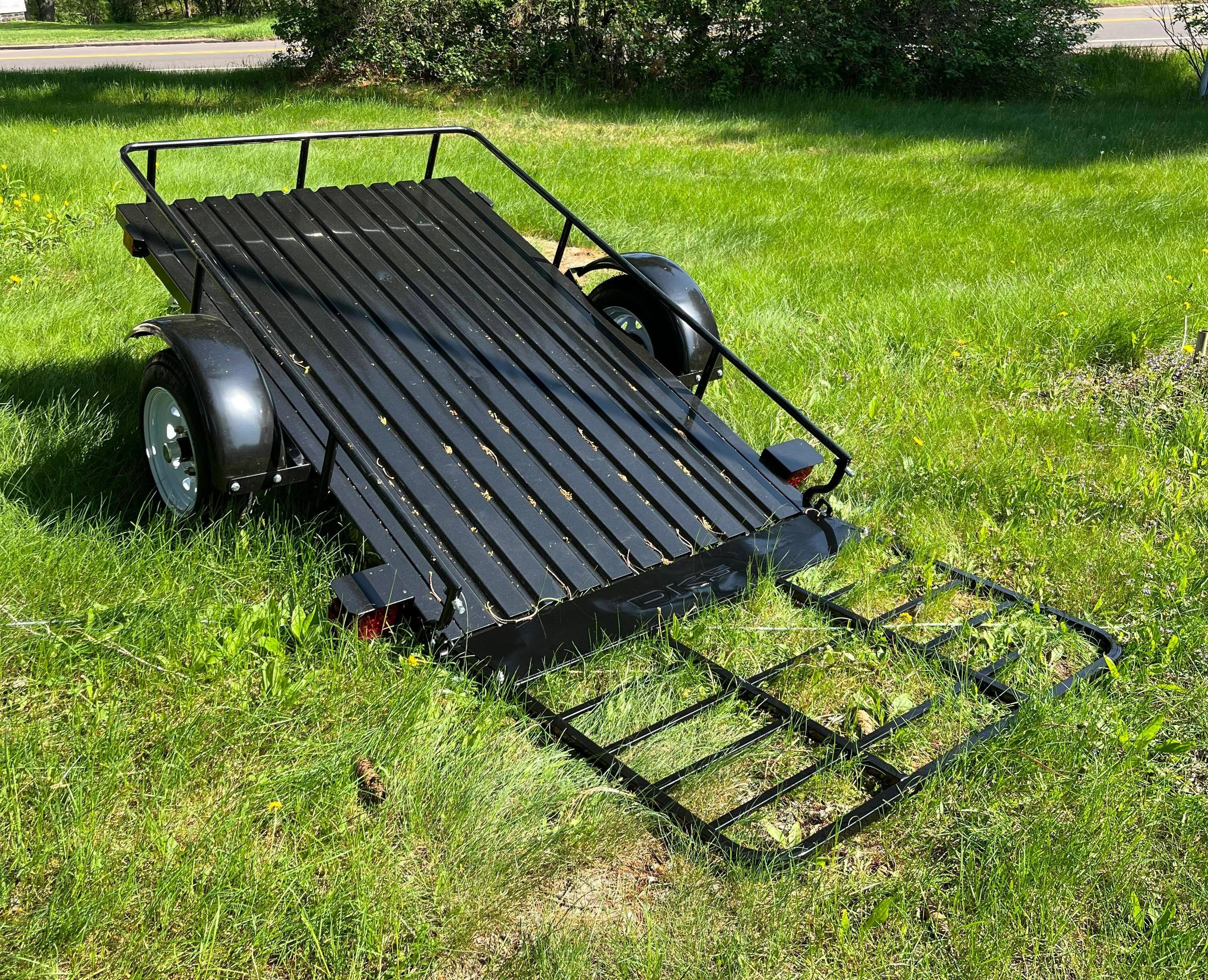 4'x6' Utility Trailer rental photo 4 - Eau Claire WI trailer rental